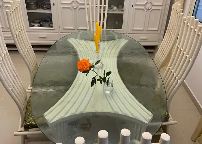 Willa Dyrrahu Golem (Tirana)