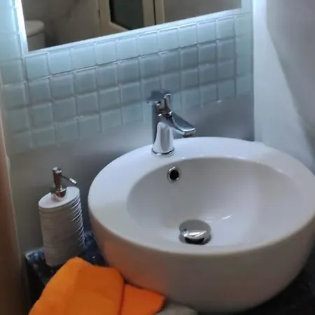 Dyrrahu Willa Golem (Tirana)