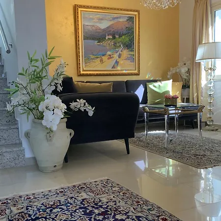 Dyrrahu فيلة غوليم